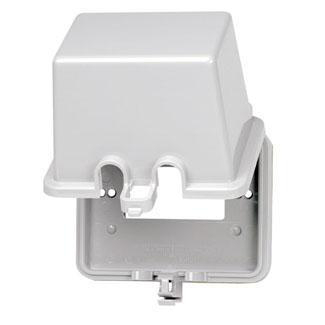 NEW Leviton 5977-CL Clear Outdoor Weather Resistant "While in Use" Outlet Cover 